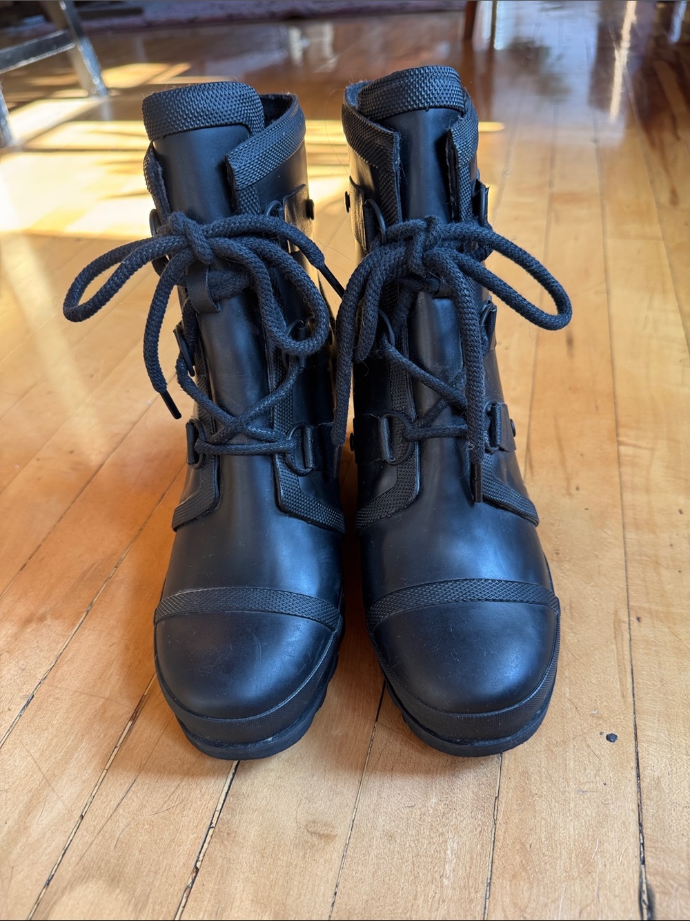 Sorel Black Lace-Up Rain Boots Like New - Picture 3 of 5